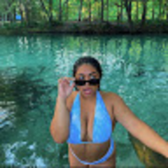 Meet your Posher, Conny - Picture 1 of 1